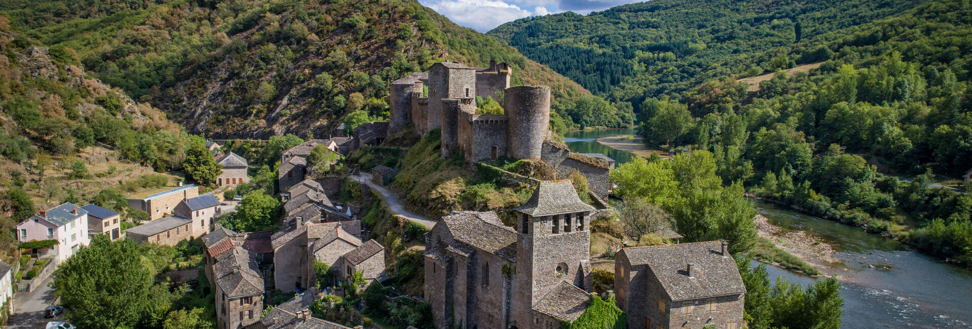 Le château commune de brousse le chateau - Aveyron